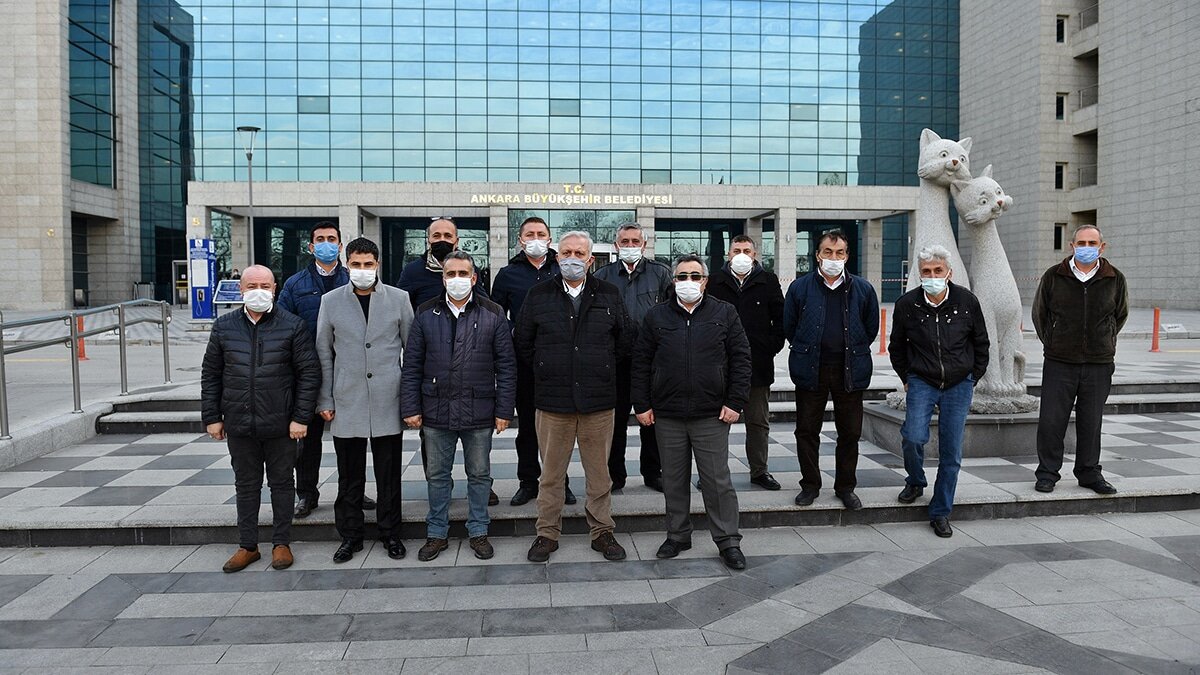 AŞTİ'de hizmet veren esnafa 2021 yılının ilk 6 ayında kira ücretlerinde yüzde 50 indirim yapma kararı alan BUGSAŞ, esnafın geçmiş dönem borçlarını da 2022 yılına erteledi.