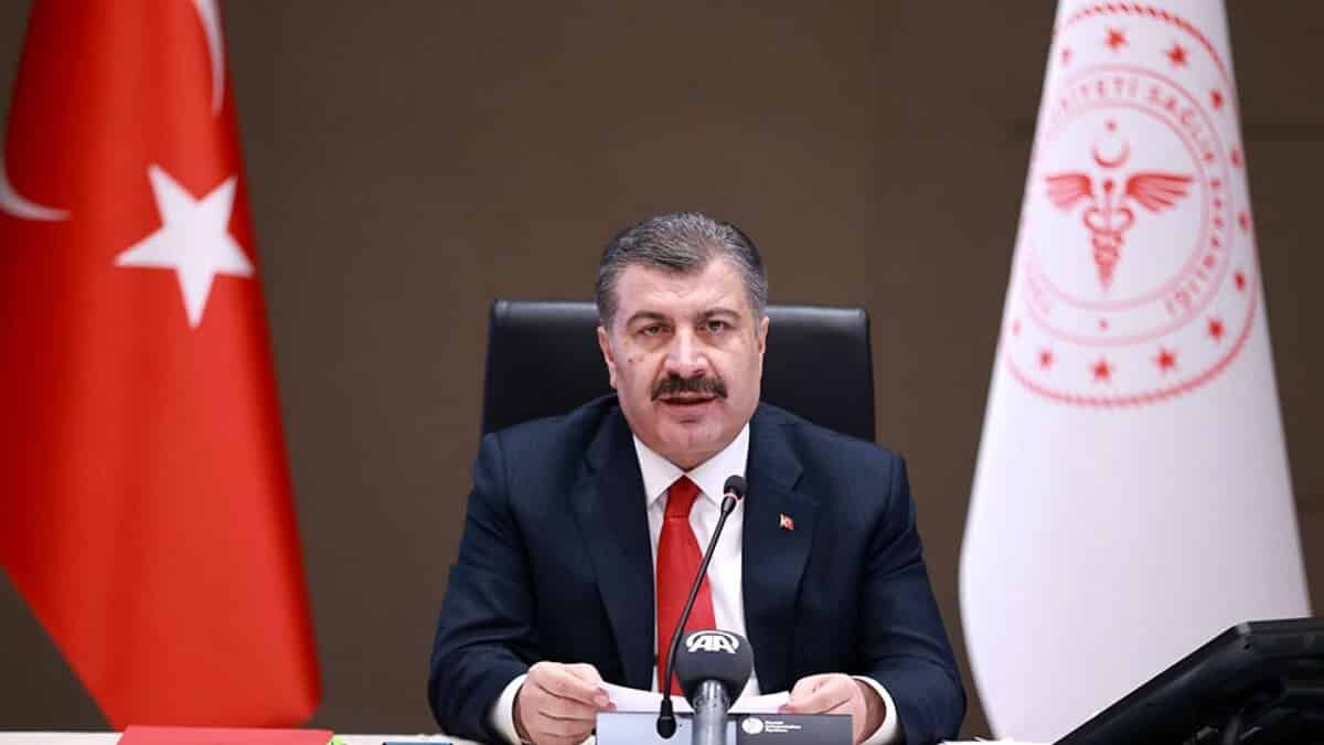 Koronavirüs salgınında can kaybı 17 bin 121'e yükseldi