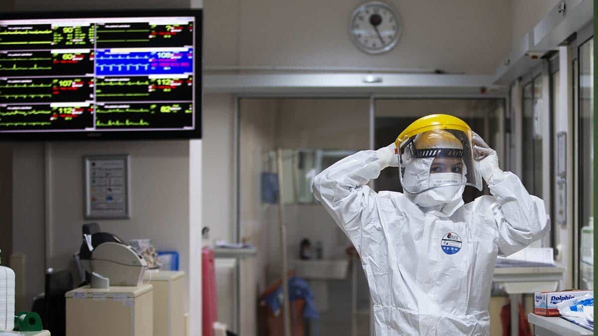 Sağlık Bakanlığı Covid-19 Takip Merkezleri açmaya başladı