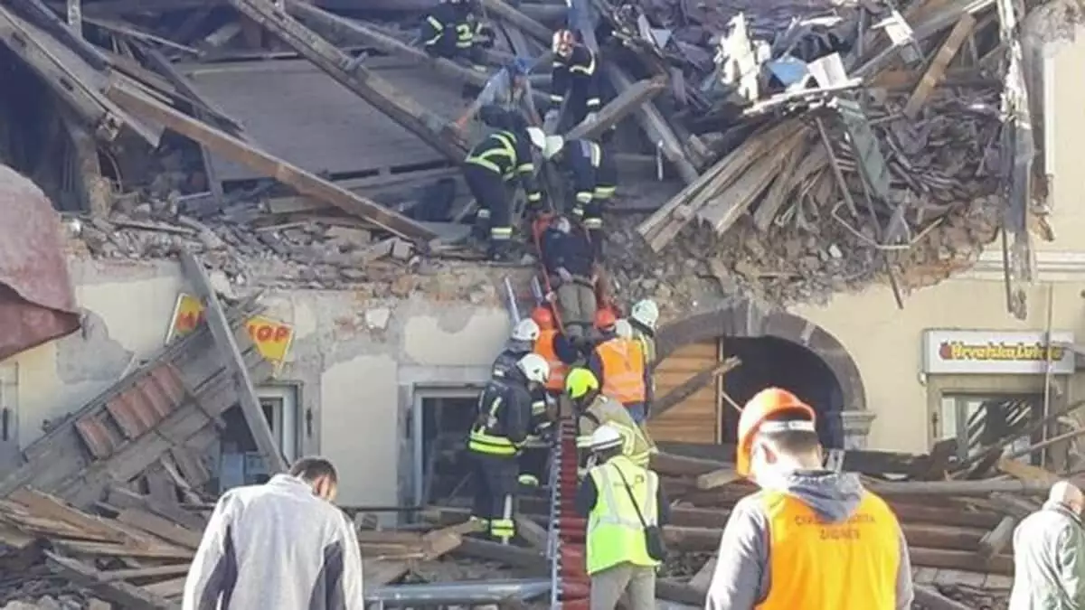 Hırvatistan’da merkez üssü, başkent zagreb'de deprem.