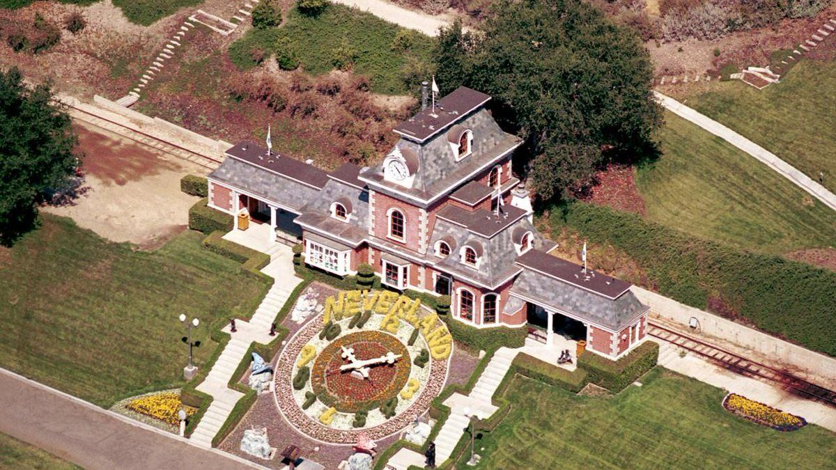 ABD’li milyarder Ronald Burkle tarafından satın alındı.