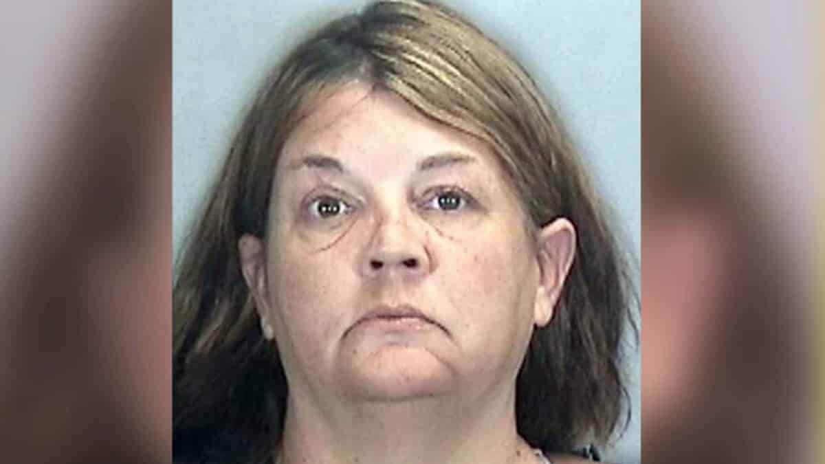 Arkadaşının cesedini aylarca çöp tenekesinde sakladı