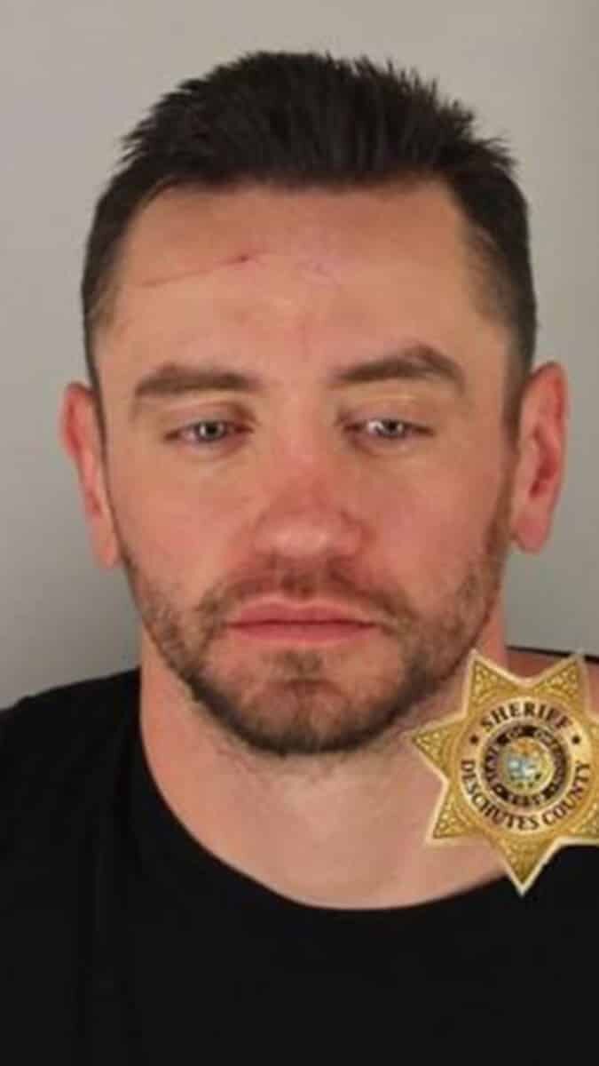 Polise tüküren kişiye hapis cezası