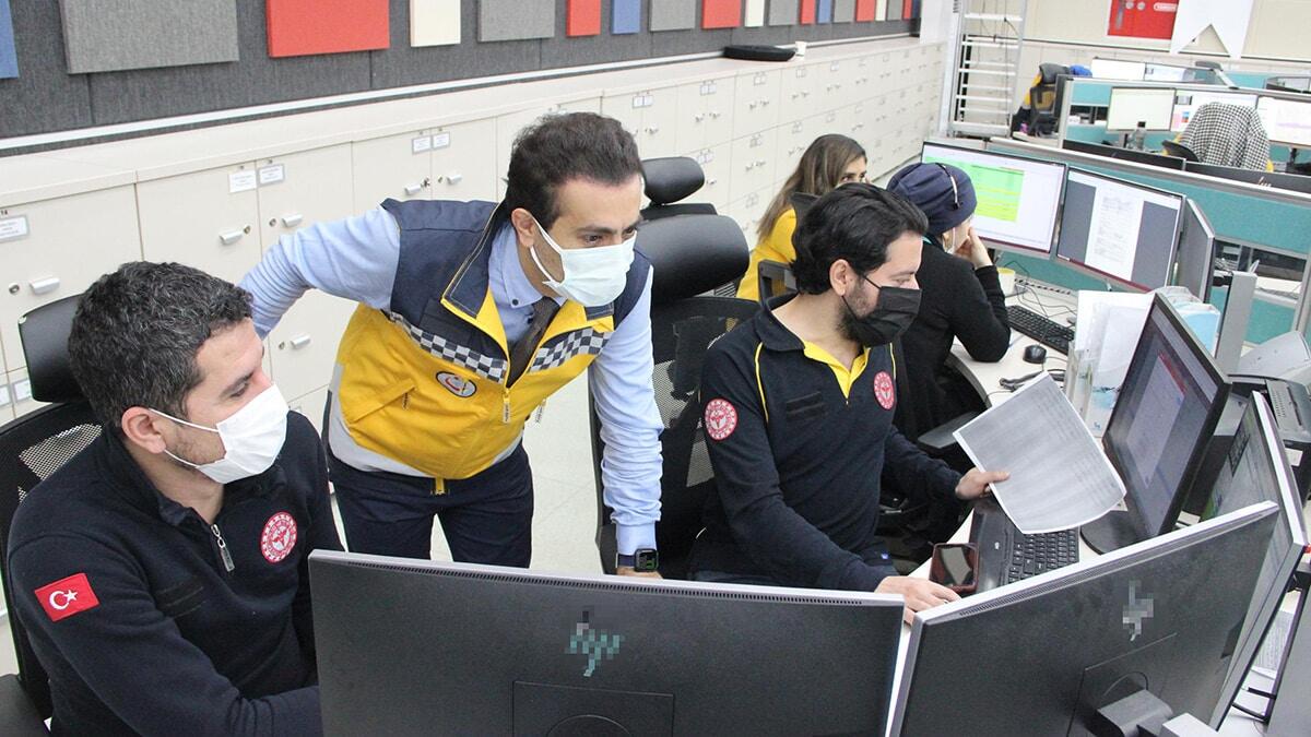 İçişleri Bakanlığı'nca Acil Çağrı Merkezi'nin (AÇM) devreye alınmasıyla 7 kuruma gelen acil çağrıların tek merkezde yönetilmesi sonucu 112'ye gelen asılsız ihbarlar engellendi.