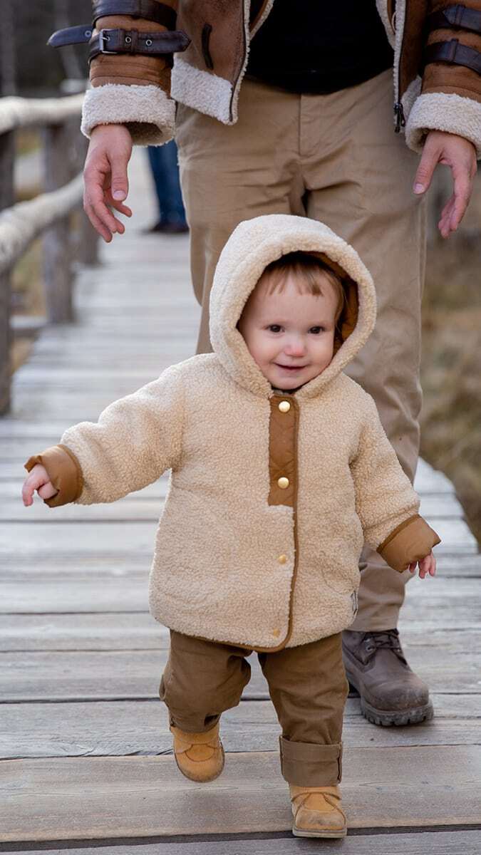 Soğuk alerjisinden korunmak için kalın giyinmeli