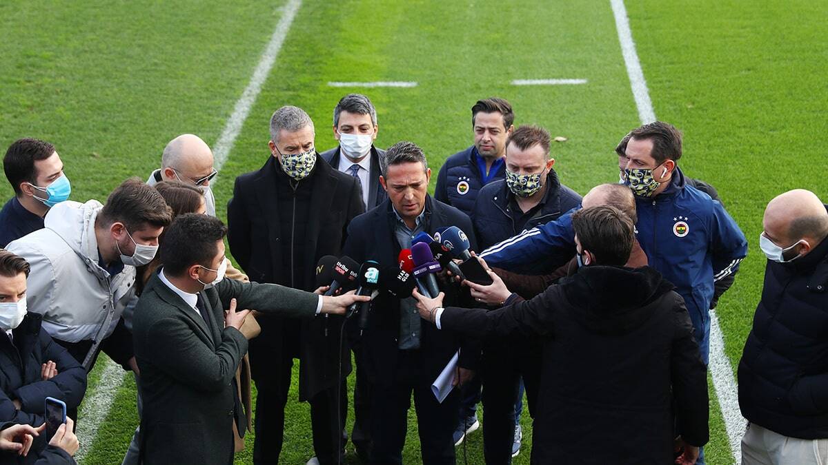 Koç, "Eski yöntemlerle, eski yaklaşımlarla, yeni eski yıllanmış hakem dünyasındaki kanaat önderleriyle yeni sonuçları almayı, sorunları gidermeyi beklemek son derece hayaldir"