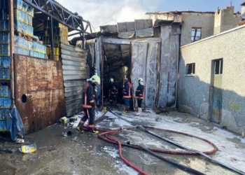 Ankara'da bir market zincirinin ana tedarik deposunda yangın