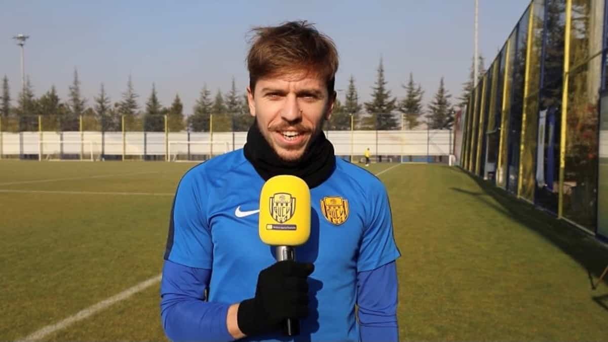 Başkent ekibinde teknik direktör Mustafa Dalcı, futbolcular Ricardo Friedrich, Cebrail Karayel ve Saba Lobjanidze yeni yıl için mesaj paylaştı.