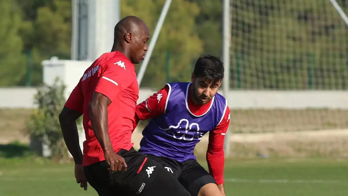 Süper lig ekiplerinden fraport tav antalyaspor deplasman hazırlıklarını teknik direktör ersun yanal yönetiminde tamamladı.