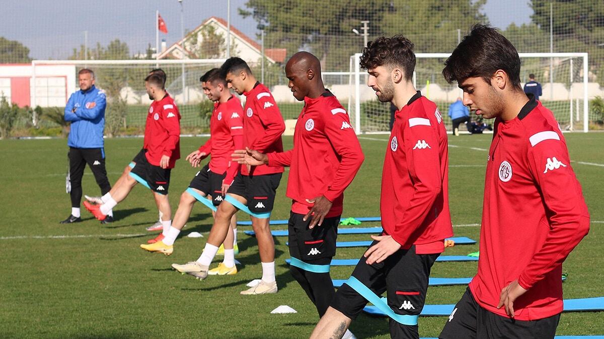 Antalyaspor deplasman hazırlıklarını tamamladı