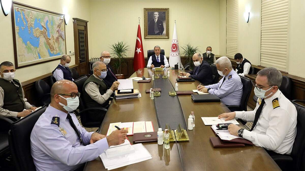 Üç ayda onlarca NAVTEX ilan edilmiş, bunlardan sadece ikisi kullanılmış diğerleri kullanılmamış. Bu tacizden başka bir şey değil. İyi komşuluk ilişkilerine son derece aykırı bir şey