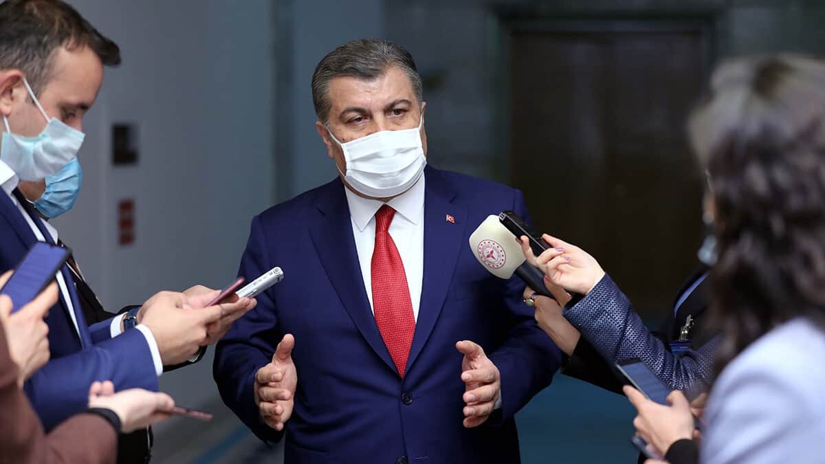 Bakan Koca: Aşıya aralık ayında yoğun bir şekilde başlamak istiyoruz. 50 milyonluk sözleşme imzalandı.