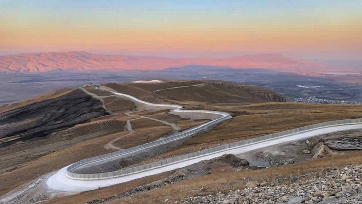 Ağrı-İran sınırında güvenlik duvarı tamamlandı