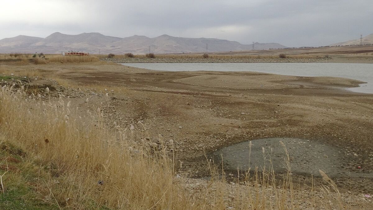 Kırkat Gölü'nde kuraklık tehlikesi oluştu