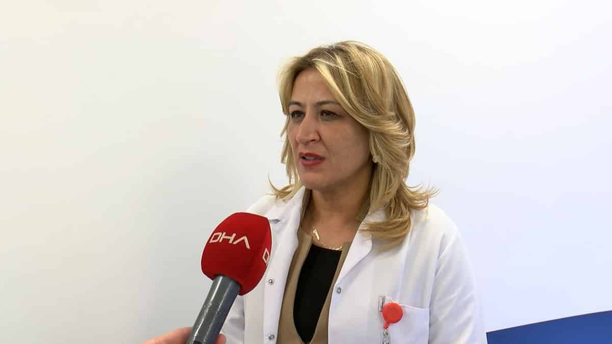 Burada önerim lütfen yılbaşını küçük aile formatında kutlayalım. Büyük mekanlara girmeyelim. Evlerde bile olunsa kalabalık yapmayalım.