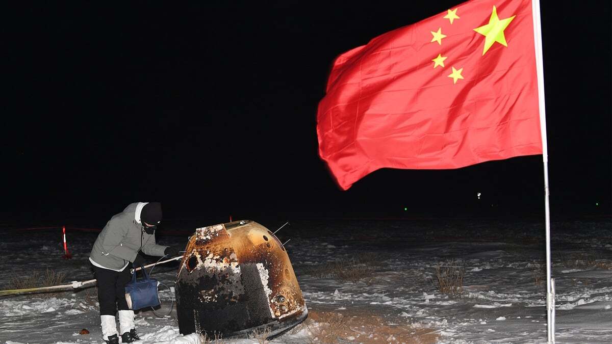 Çang'ı-5 uzay aracı Ay'dan alınan taş örneklerini Pekin'e ulaştırdı