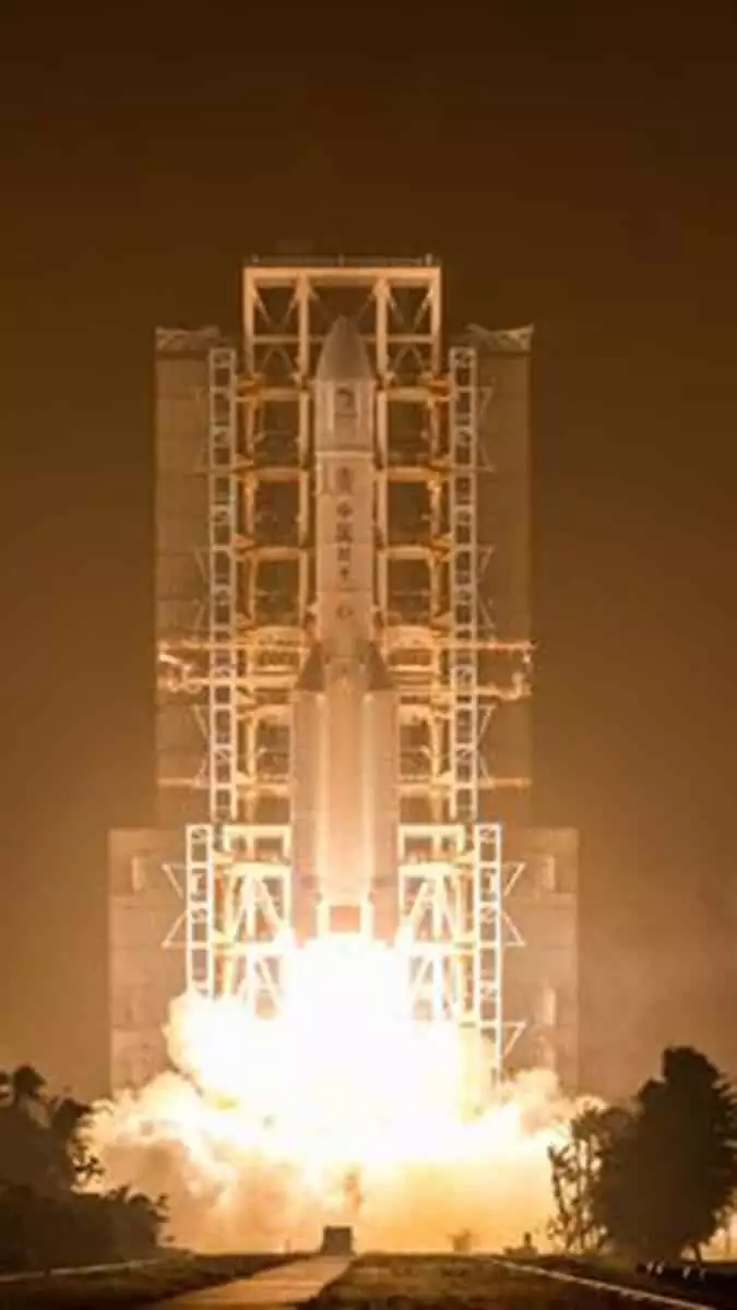 Chang'e-5 uzay aracı ay’a iniş yaptı