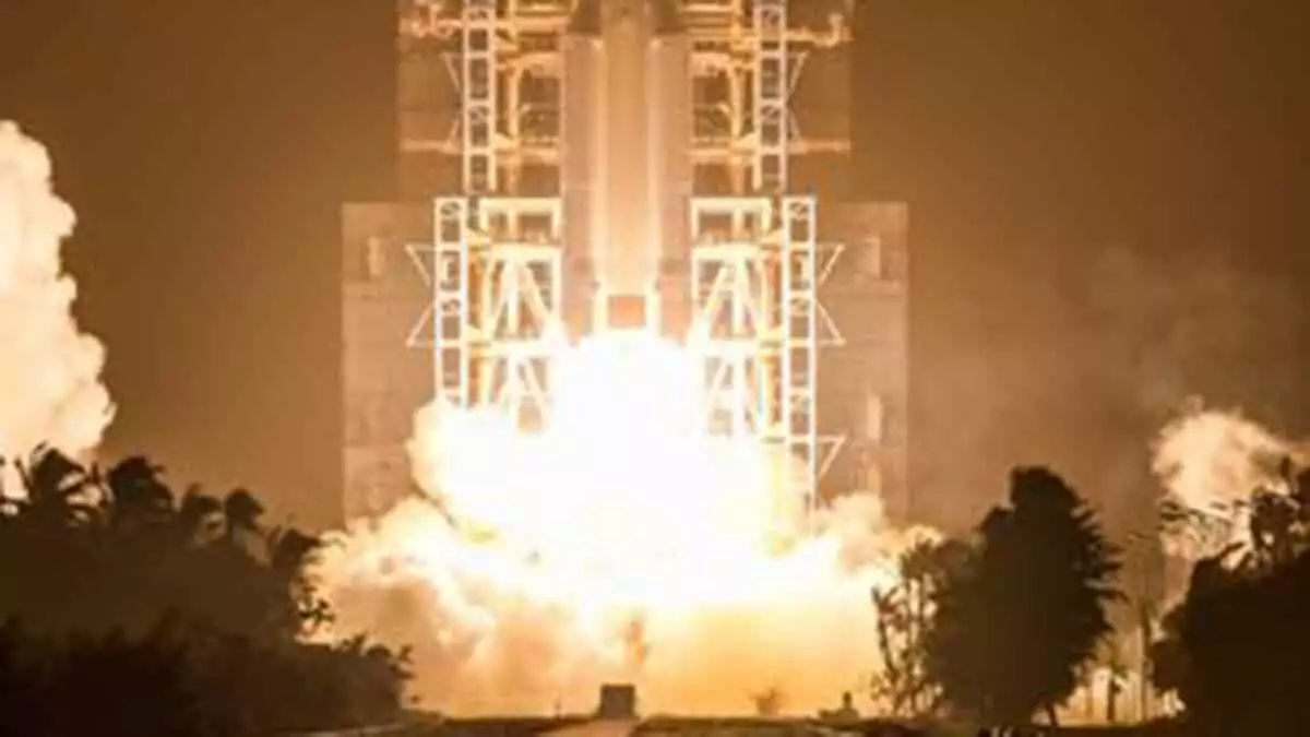 Chang'e-5 uzay aracı ay’a iniş yaptı