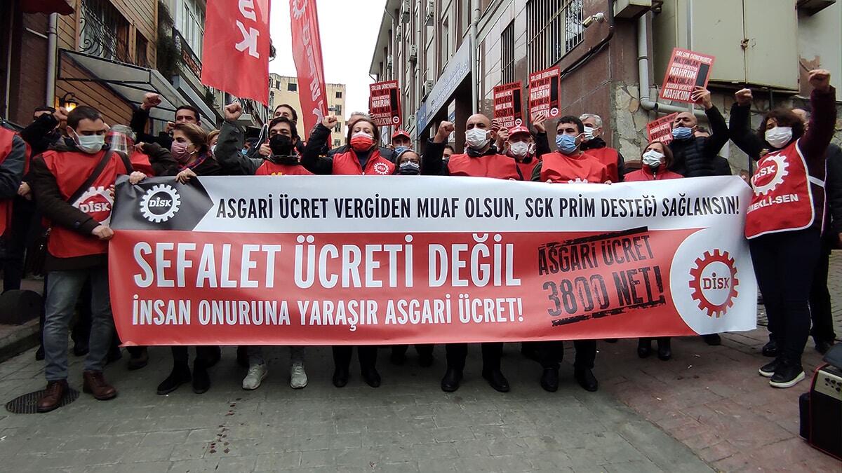 DİSK'ten asgari ücret eylemi