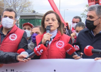 DİSK'ten Kadıköy'de asgari ücret eylemi