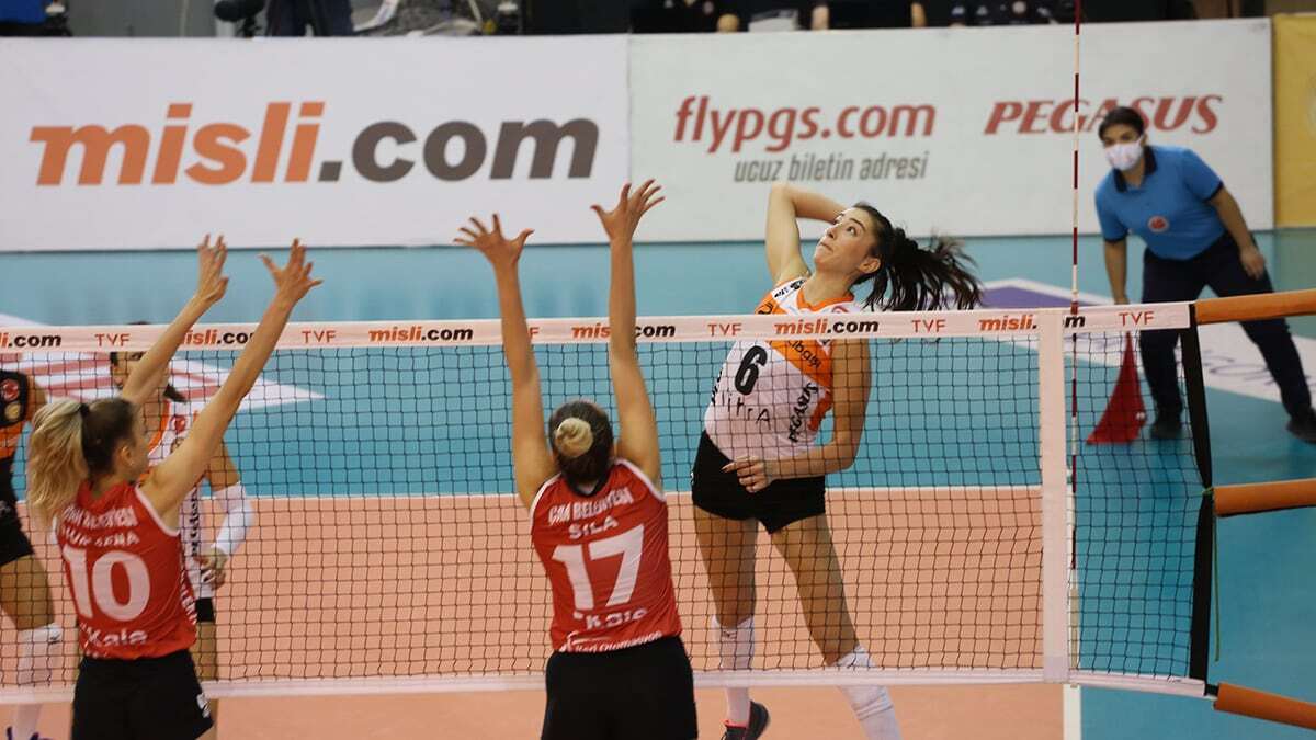 Eczacıbaşı VitrA 3-0 galip ayrıldı