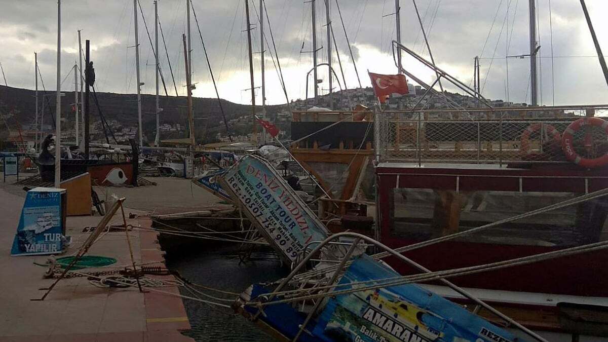 Uzmanlar kuvvetli lodos nedeniyle vatandaşları uyardı