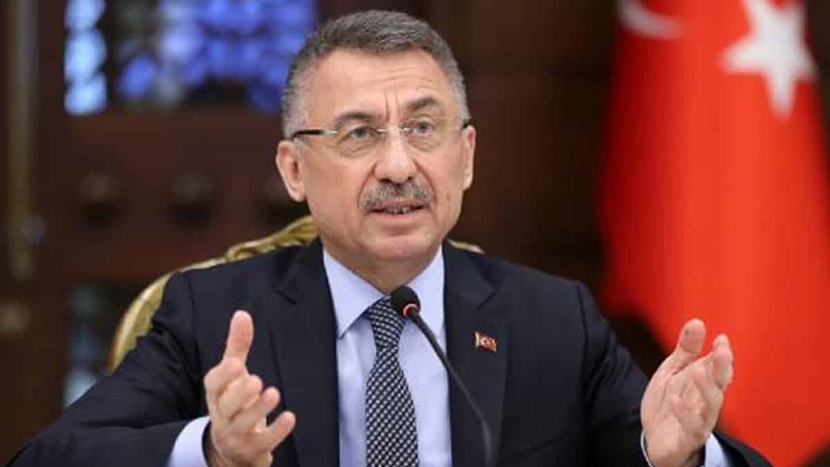 Oktay: Türkiye dostluk kazandırır