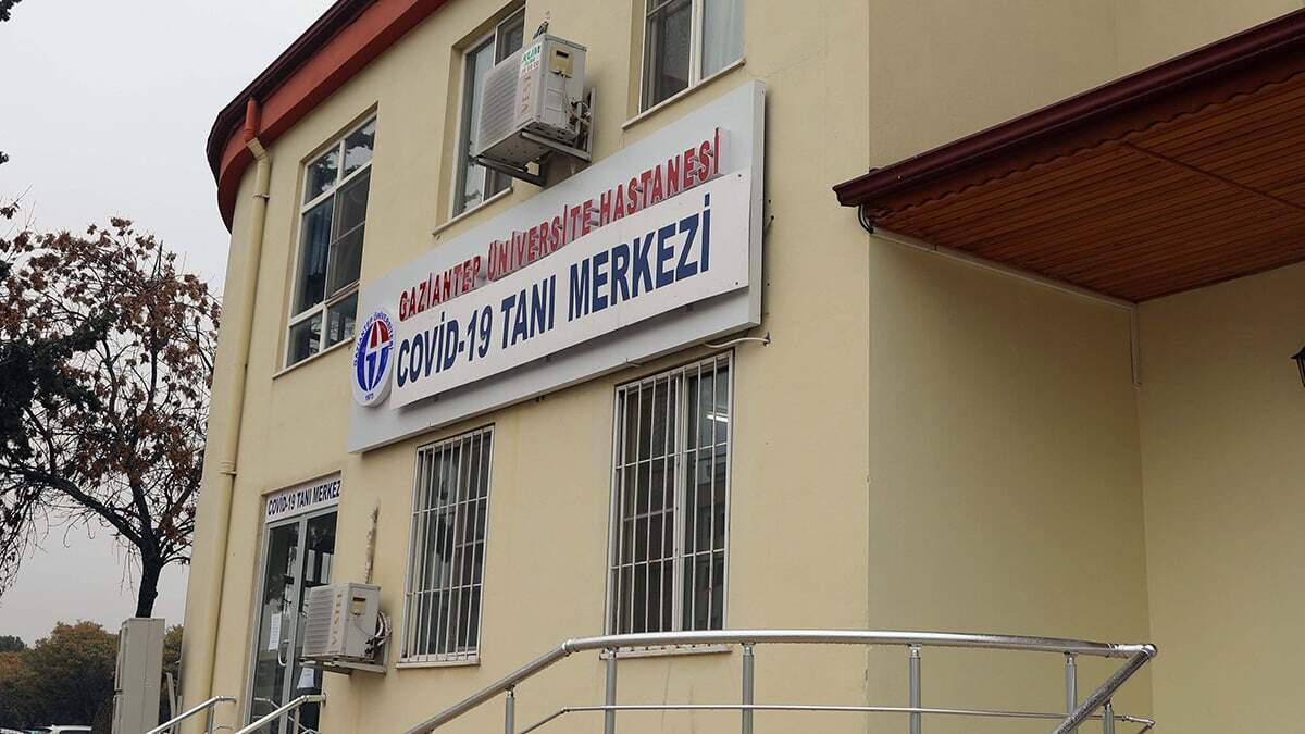 Gaziantep'te, koronavirüs tedbirlerine uyulmasıyla vaka sayıları düşmeye başladı.