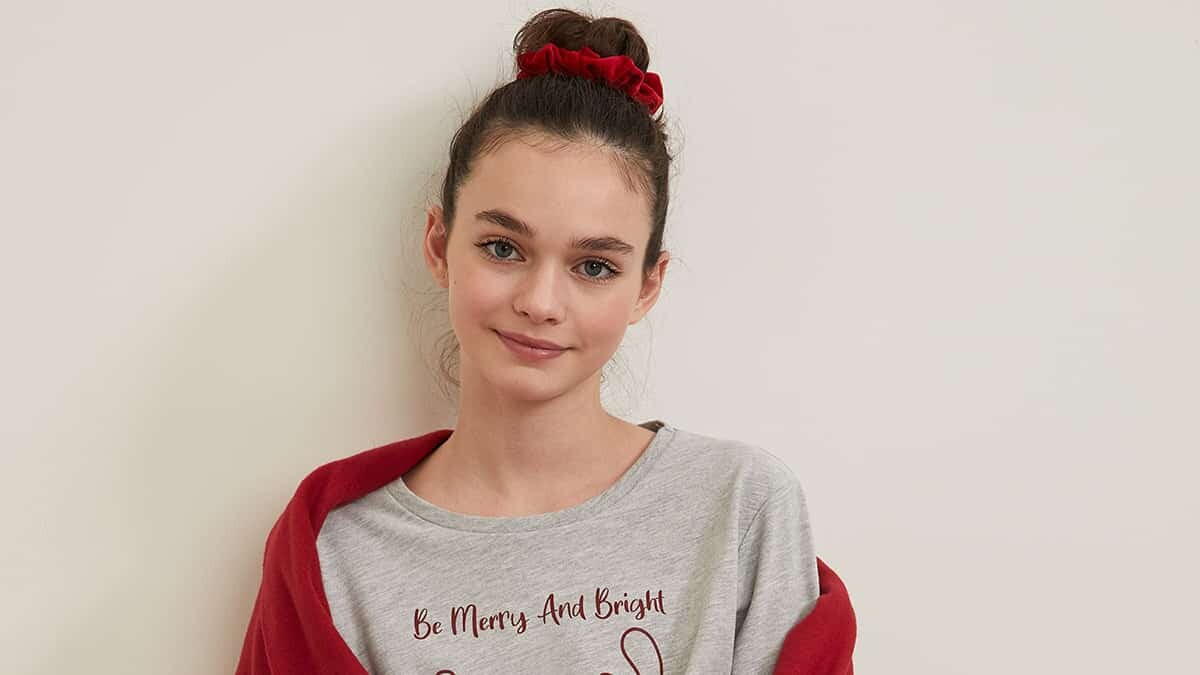 Yeni yıl için özel ev giyim ve pijama koleksiyonu