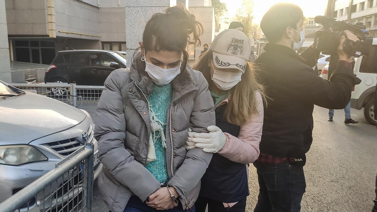 Gözaltına alınan 3 kişi, İstanbul Emniyet Müdürlüğü'nde 4 gün süren sorgusunun ardından Çağlayan Adliyesi'ne sevk edildi.