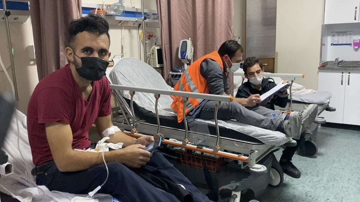 200 işçi yemekten zehirlendi