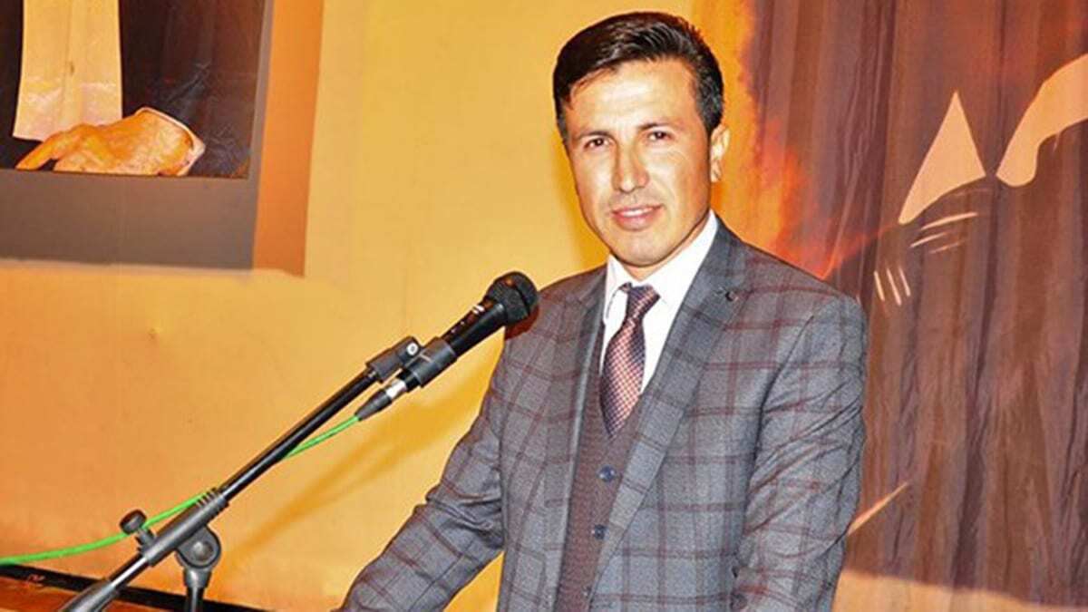 İYİ Partili ilçe başkanının otomobiline ateş açıldı