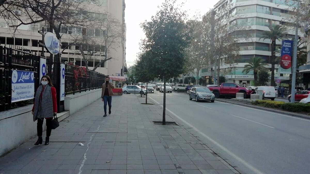 İzmir'de hissedilen bir deprem oldu