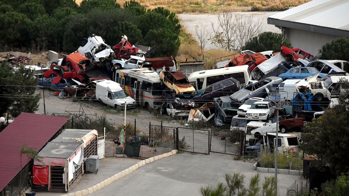Kaçak hurdacılar faaliyetlerine devam ediyor