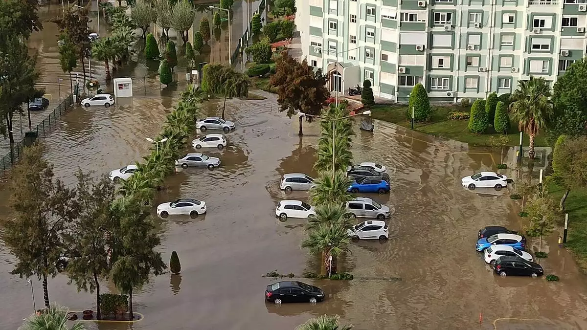 İlgili birimlerimizin hasar tespit çalışmaları devam ediyor.