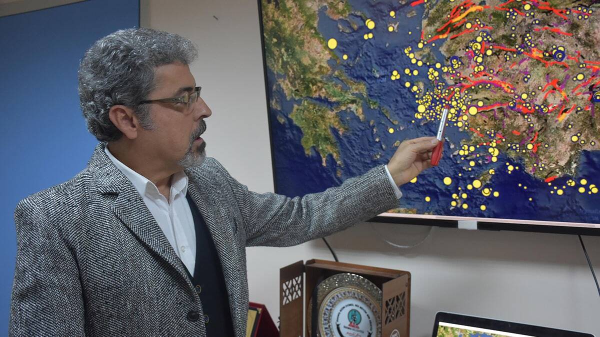 Bölgedeki artçı deprem 1 yıl sürebilir