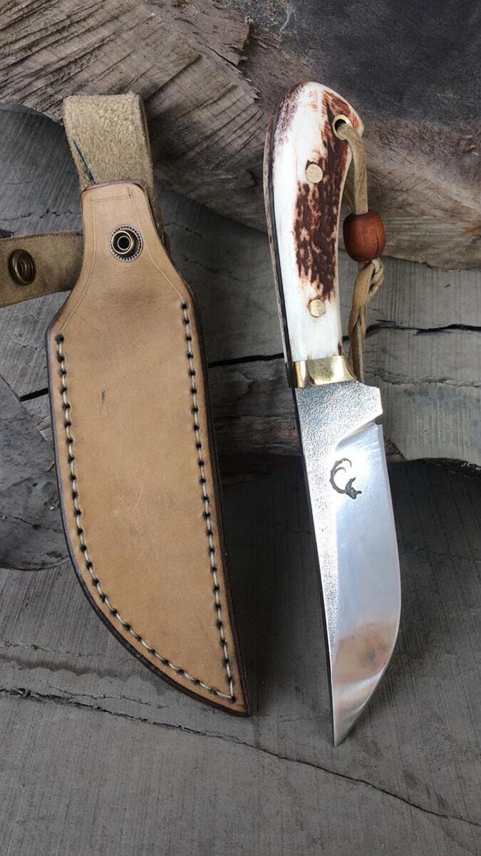 80 yıllık geçmişe sahip yöreye özgü Yusufeli bıçağı markalaştırılıp dünyaya tanıtılması için başlatılan çalışmalar sürüyor.