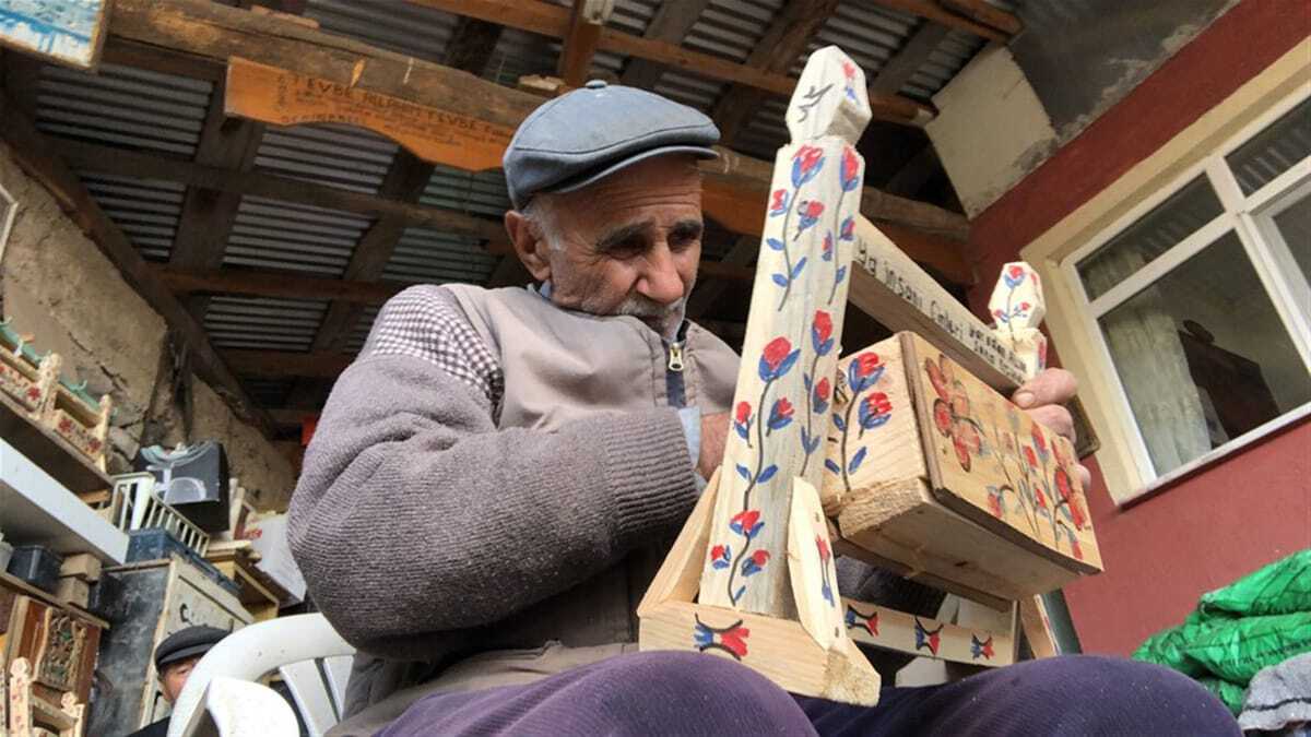 Bulut, buradaki amacının ülkenin kurtuluş yıllarında yaşanan zorlukları ve o dönemlerde kullanılan malzemeleri gelecek nesillere aktarmak olduğunu söyledi.