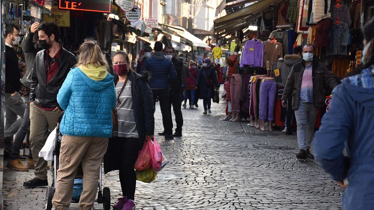 926 Sokağı'nın makus talihini yaşamak istemediklerini söyleyen Girgin, Binlerce çalışanı, memuru çarşıdan uzaklaştırmayın. Çarşımız ıssızlaşmasın" dedi.