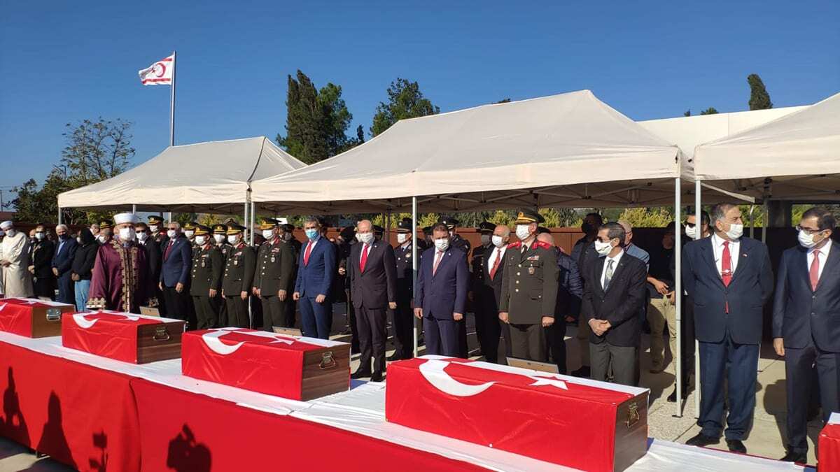 14 çocuk 46 yıl sonra resmi törenle toprağa verildi