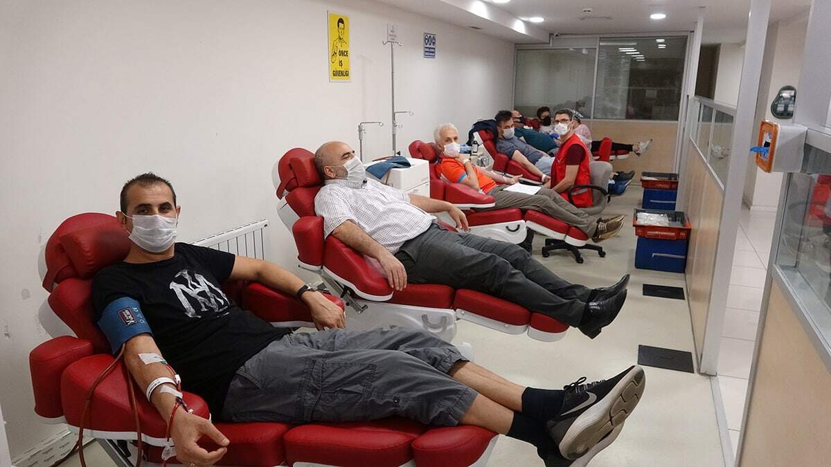 İpek: Kan stoklarımız önemli ölçüde düştü