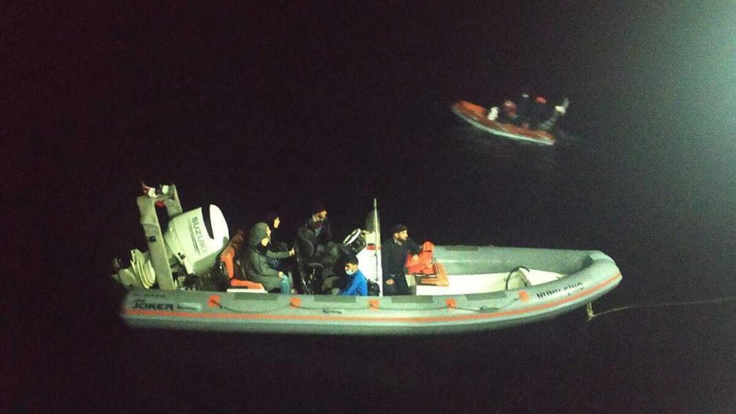 Sahil Güvenlik 24 düzensiz göçmeni yakaladı