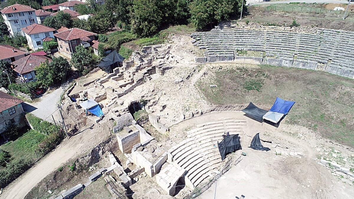 Konuralp antik kenti İtalya ve Almanya'nın dikkatini çekti