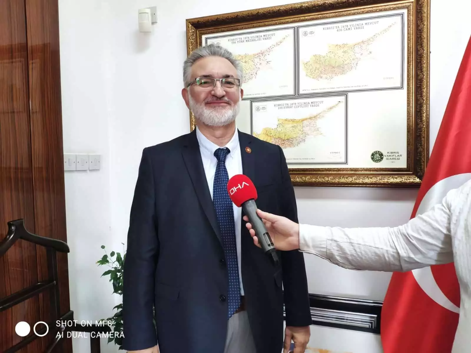 Prof. Dr. Uğur şahin ve eşi dr. Özlem türeli'nin ardından kıbrıslı türk prof. İbrahim benter'den koronavirüs ilaç müjdesi geldi. Kovid-19'a karşı geliştirilen ilacın bulunduğu açıkladı.