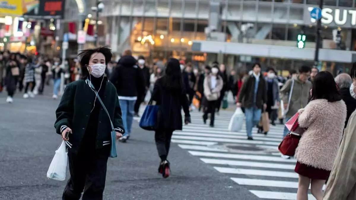 Önlem dediğin böyle alınır çünkü, bbc’nin haberine göre, japonya’nın 14 milyon nüfuslu başkenti tokyo’da, yaşlı nüfusunun fazlalığına karşın korona virüsünden ölenlerin oranı yüz binde 3’müş, bir diğer deyişle 420 kişiymiş.