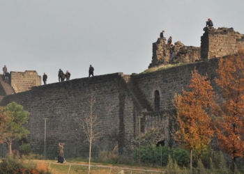 Surlarda vatandaşların fotoğraf çekme tutkusu