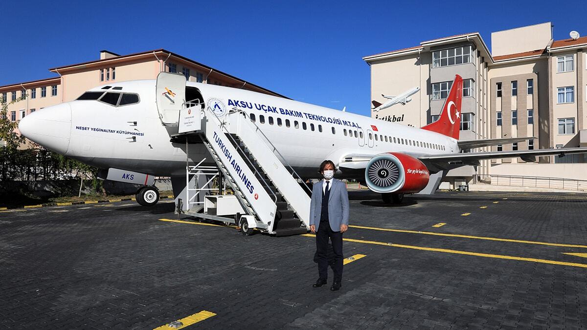 Yolcu uçağının kokpitine 750 bin liralık simülatör