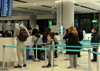 Londra'dan İstanbul'a gelen yolculara PCR testi