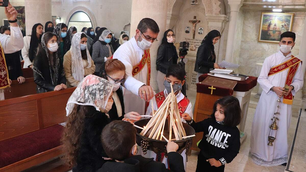 Noel Bayramı'nı ayinle kutladılar