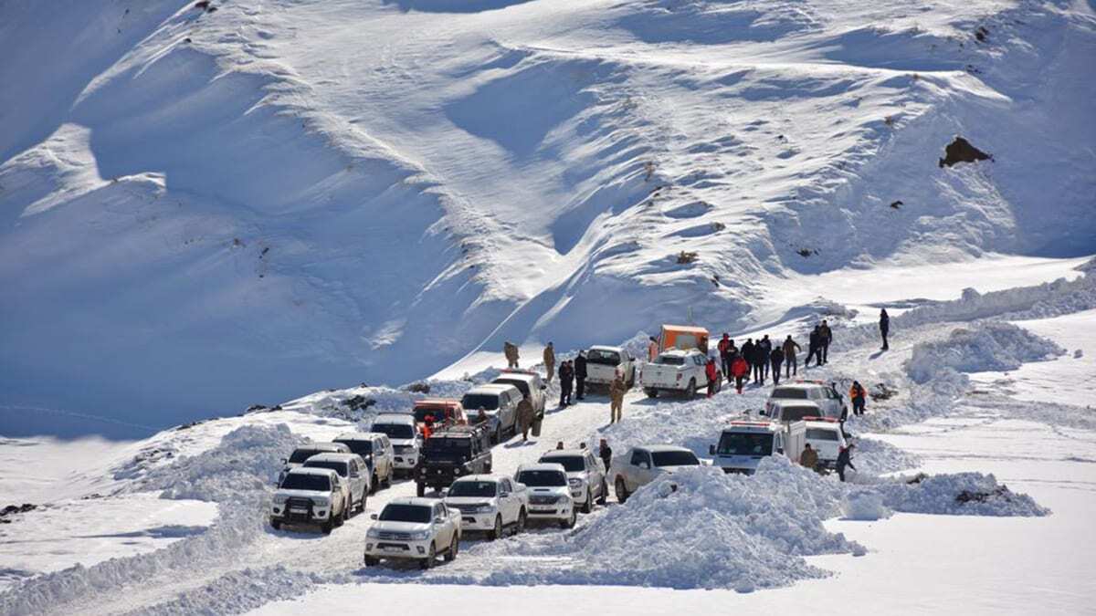 Çığ altında kalan askerin cansız bedenine ulaşıldı